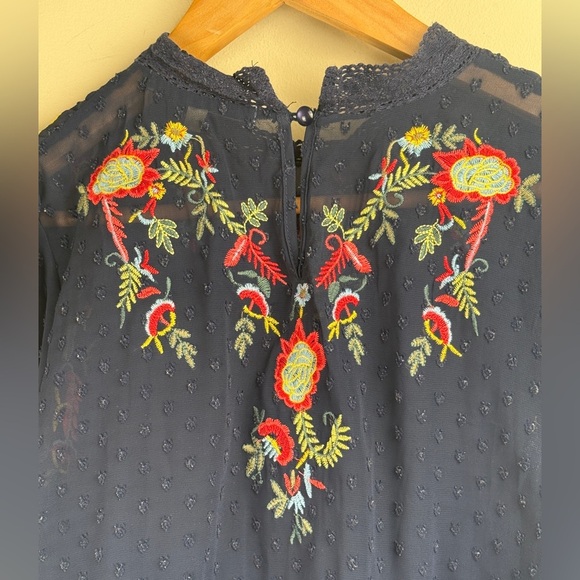Anthropologie Free Generation Embroidered Floral Short Flutter Sleeve Med. Boho - Picture 6 of 12